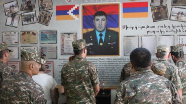 Փոխգնդապետ Անդրանիկ Մանուկյանի անունով դասասենյակ է անվանակոչվել Երևանի համար 157 դպրոցում