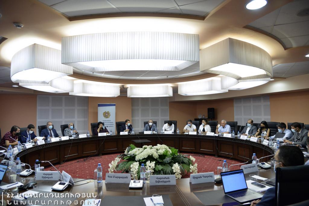 Իրավաբանները արդարադատության նախարարի հետ քննարկել են Սահմանադրական բարեփոխումների հարցը