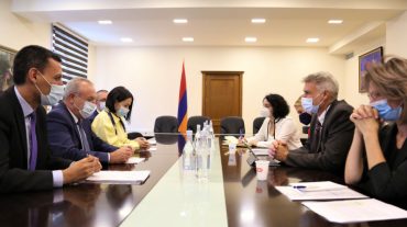 ԿԳՄՍ նախարարը հանդիպել է ՀԲ տարածաշրջանային պատասխանատուների հետ