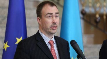 Մենք շարունակում ենք մնալ Հայաստանի և Ադրբեջանի կողքին. Տոյվո Կլաար