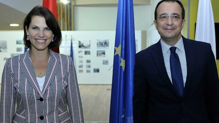 Թուրքիան ԵՄ-ի վրա ճնշում գործադրելու համար փախստականներին է օգտագործում․ Ավստիայի ԵՄ նախարար