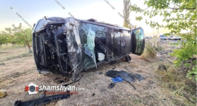 41–ամյա վարորդը Lexus-ով բախվել է հողաթմբերին և կողաշրջված վիճակում հայտնվել խնձորի այգում
