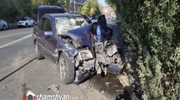 Նժդեհի փողոցում բախվել են Opel-ն ու Mercedes-ը, վերջինս էլ բախվել է էլեկտրասյանը․ կա վիրավոր