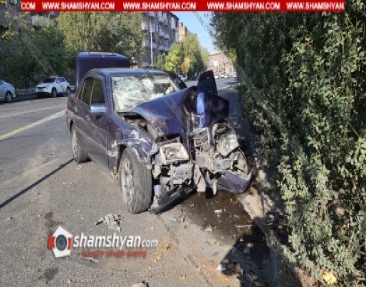Նժդեհի փողոցում բախվել են Opel-ն ու Mercedes-ը, վերջինս էլ բախվել է էլեկտրասյանը․ կա վիրավոր