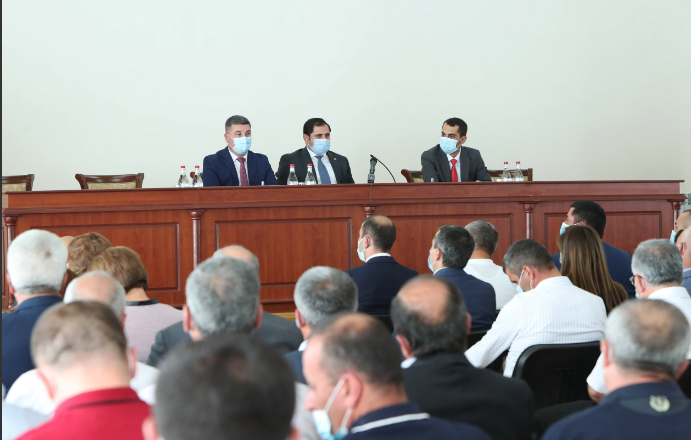 Փոխվարչապետ Սուրեն Պապիկյանը ներկայացրել է Գեղարքունիքի նորանշանակ մարզպետ Կարեն Սարգսյանին