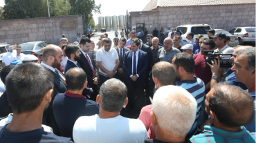 Փոխվարչապետ Սուրեն Պապիկյանը ծանոթացել է խաղողի մթերման գործընթացին
