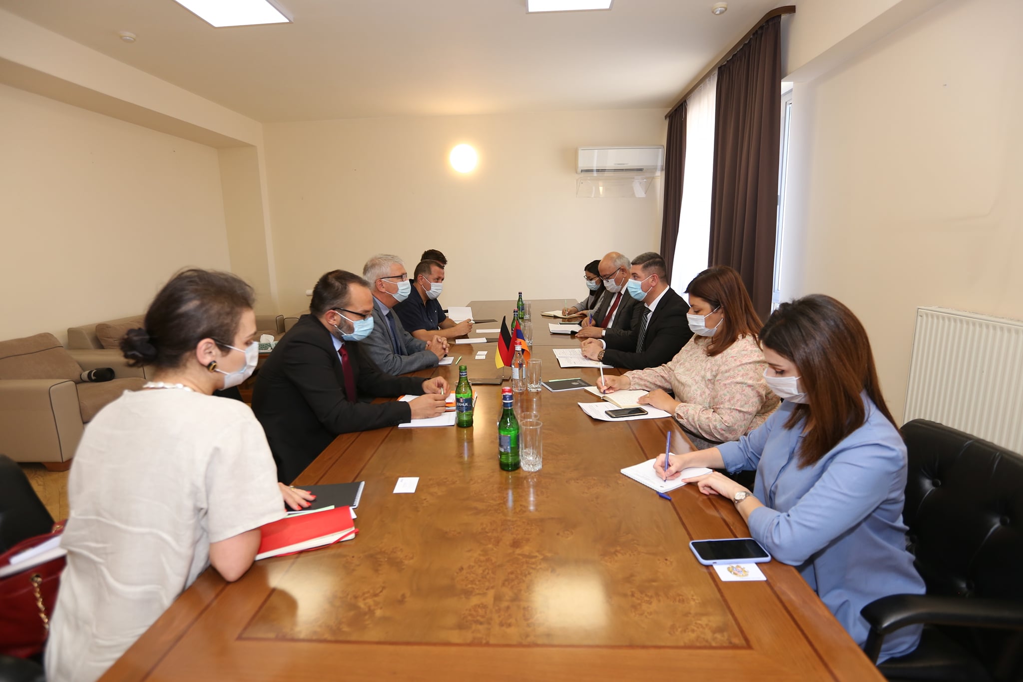 ՏԿԵ նախարարն ընդունել է KFW բանկի դուստր ձեռնարկության՝ ներդրումների և զարգացման գերմանական ընկերության (DEG) պատվիրակությանը