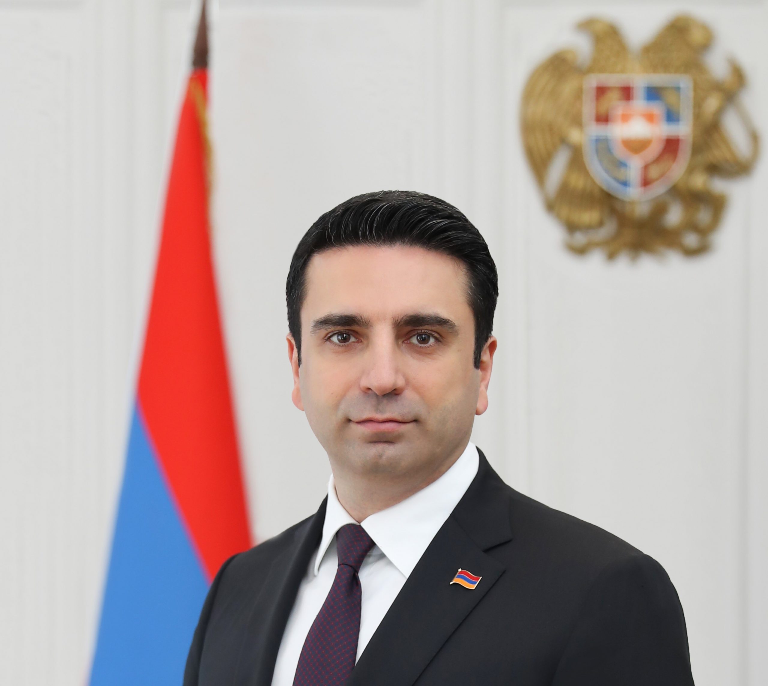 Զարգացնենք ու շենացնենք մեր երկիրը, այսօր հենց այդպիսի հայրենասիրություն է անհրաժեշտ․ Ալեն Սիմոնյան