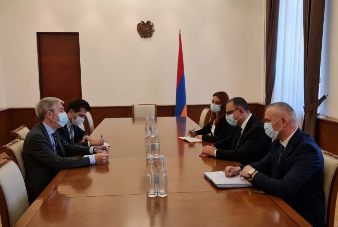 Տիգրան Խաչատրյանն ու Շվեդիայի դեսպանը քննարկել են փոխադարձ տնտեսական հետաքրքրություն ներկայացնող հարցեր