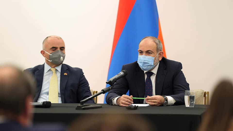 Ընթանում է վարչապետի հանդիպումը Լիտվայում հայ համայնքի ներկայացուցիչների հետ