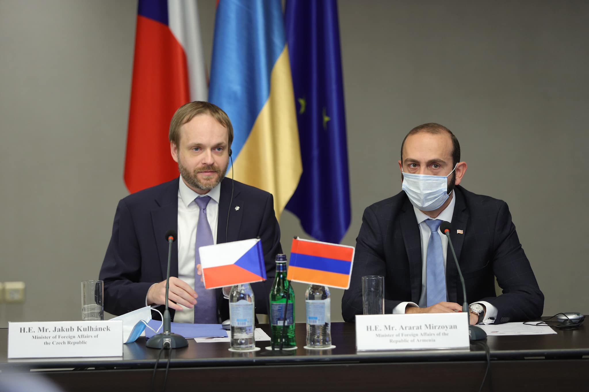 ՀՀ և Չեխիայի ԱԳ նախարարները կարևորել են Ադրբեջանում պահվող հայ գերիների անհապաղ ազատ արձակումը