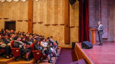Մեզ համար կրթության ոլորտը ռազմավարական է․ Արտակ Բեգլարյան
