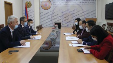 Նախարար Նարեկ Մկրտչյանն ընդունել է Ղազախստանի դեսպանին