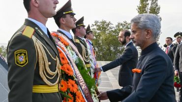 Հնդկաստանի ԱԳ նախարարը հարգանքի տուրք է մատուցել Ցեղասպանության զոհերի հիշատակին