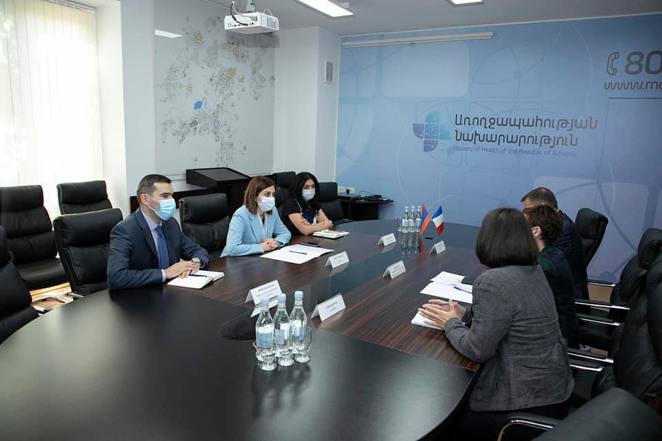 Հումանիտար ուղղությունից` մասնագիտական գործակցություն. հանդիպում Ֆրանսիայի դեսպանի հետ