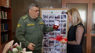 Զինվոր Սամվել Գևորգյանի «Մարտական խաչ» 2-րդ աստիճանի շքանշանը  հանձնվել է ծնողին