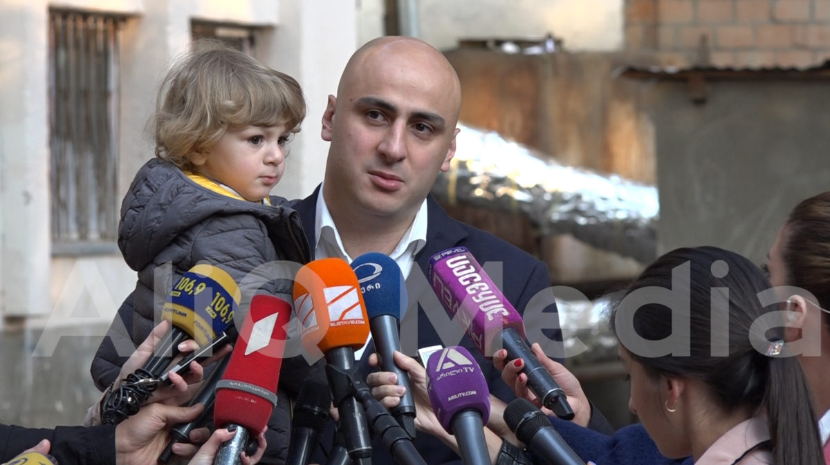 Վրաստանի խորհրդարանի ընդդիմադիր պատգամավոր Նիկա Մելիայի լիազորությունները դադարեցվել են