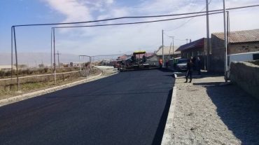 ՀԲ-ի «Կենսական նշանակության ճանապարհային ցանցի բարելավման» ծրագրով ավարտվում է Ախպրաձոր ճանապարհի երկու հատվածների նորոգումը