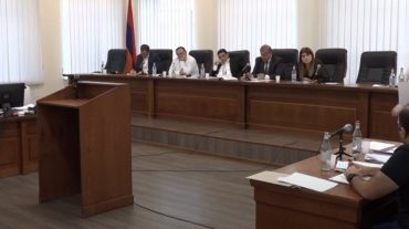 Դատավոր Սերգեյ Մարաբյանը միջնորդեց գործի վարույթը կարճել. նիստը հետաձգվեց