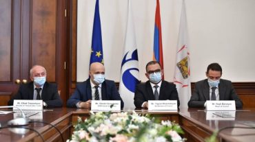 Փաշինյանը հանդիպել է Սյունիքի մարզի համայնքների ղեկավարների հետ