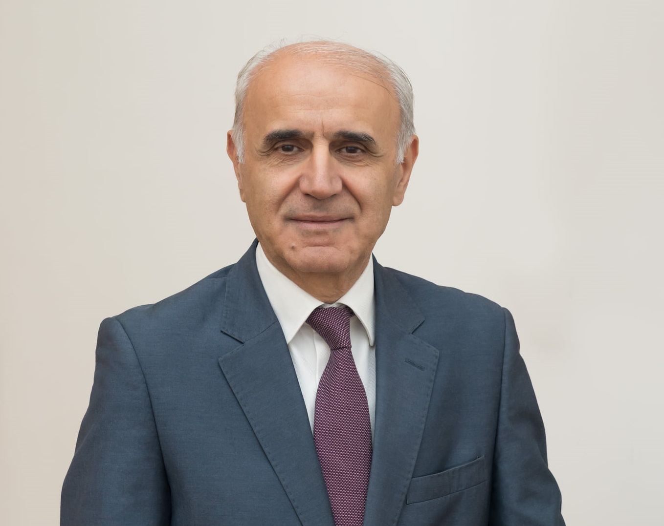 Այս հյուրընկալ և հիասքանչ երկիրը թողնում եմ երախտագիտության և ափսոսանքի խոր զգացումով. Արտաշես Թումանյան