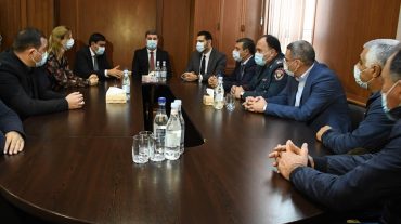 Գնել Սանոսյանը Մեծամոր համայնքում ներկայացրել է համայնքի ղեկավարի պաշտոնակատարին