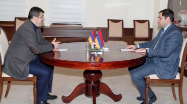 Սուրեն Պապիկյանն Արայիկ Հարությունյանի հետ քննարկել է իրադրությունն արցախա-ադրբեջանական շփման գծում