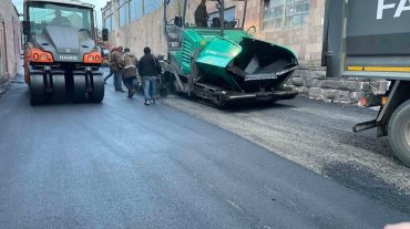 Արթիկ քաղաքում ավարտվում են սուբվենցիոն ծրագրով երկու փողոցների ասֆալտապատման աշխատանքները