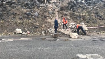 Բագրավան-Անիավան ավտոճանապարհին տեղի ունեցած քարաթափումից հետո մաքրման աշխատանքներն ավարտվել են․ ճանապարհը երթևեկելի է