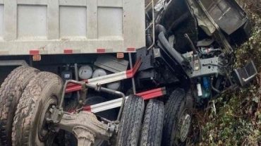 Աշտարակ-Երևան ավտոճանապարհին մեքենան բախվել է հողաթմբին․ վարորդը տեղում մահացել է