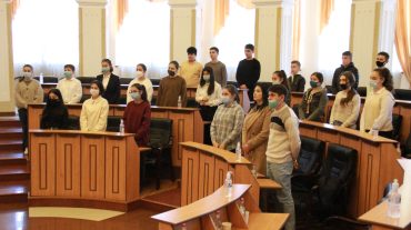 Արցախի խորհրդարանում հյուրընկալել են մի խումբ դպրոցականների