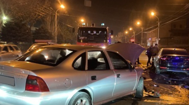 Աճառյան փողոցում բախվել են «Hyundai Sonata»-ն և «Opel Vectra»-ն