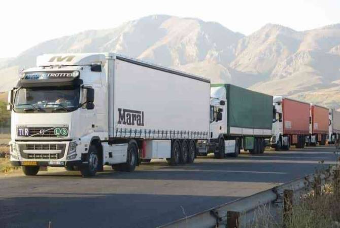 Իրանական բեռնատարները հիմնականում անցնում են Սյունիքի այլընտրանքային ճանապարհով․ Բադասյան