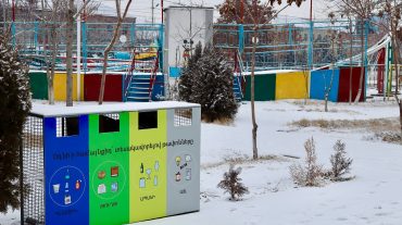 Արմավիրում աղբը տեսակավորվում է. առաջիկայում համայնքի բոլոր բնակավայրերում կտեղադրվեն տեսակավորման նոր մետաղական աղբամաններ