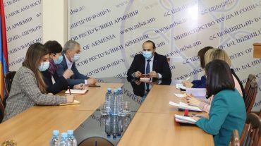 Աշխատանքի և սոցիալական հարցերի նախարարը հանդիպել է «Հայկական Կարիտաս» բարեսիրական ՀԿ-ի գործադիր տնօրենի հետ