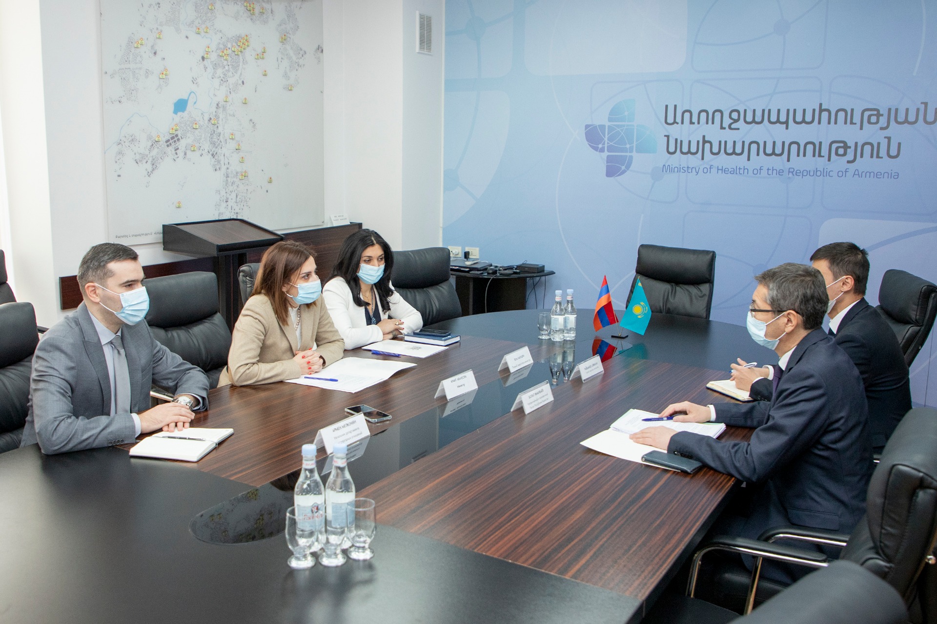 Առողջապահության նախարարն ընդունել է Հայաստանում Ղազախստանի դեսպանին