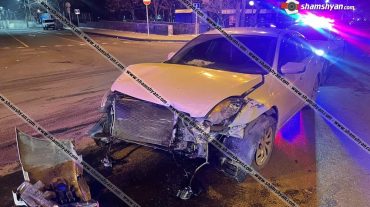 Երևանում բախվել են Nissan Altima-ն ու Hyundai Elantra-ն