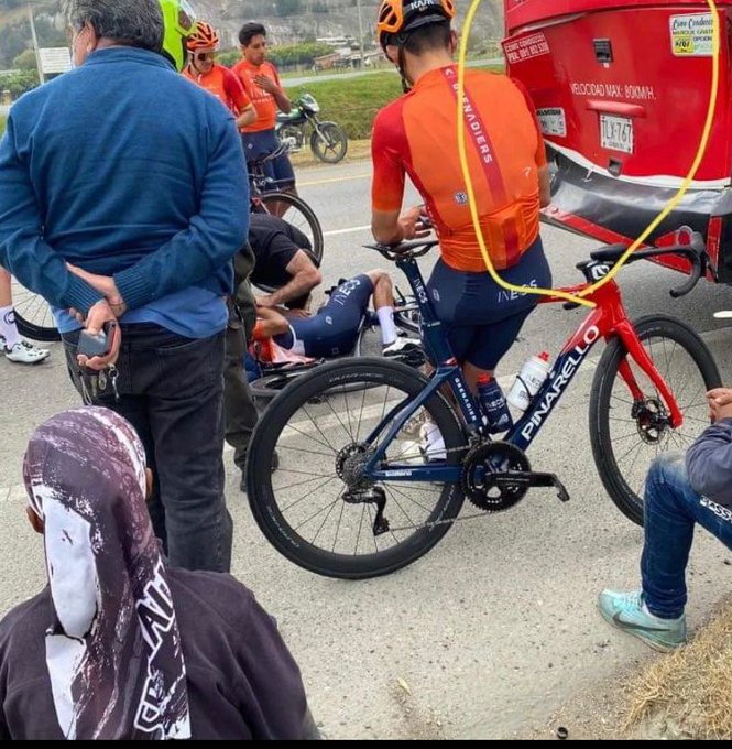 Tour de France-ի հաղթողը բախվել է ավտոբուսին