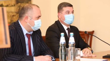 Գնել Սանոսյանն Արարատի մարզպետարանի աշխատակազմին է ներկայացրել նորանշանակ մարզպետին