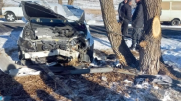 Գեղարքունիքի մարզում Lexus-ը բախվել է երկաթյա խողովակներին. կա վիրավոր