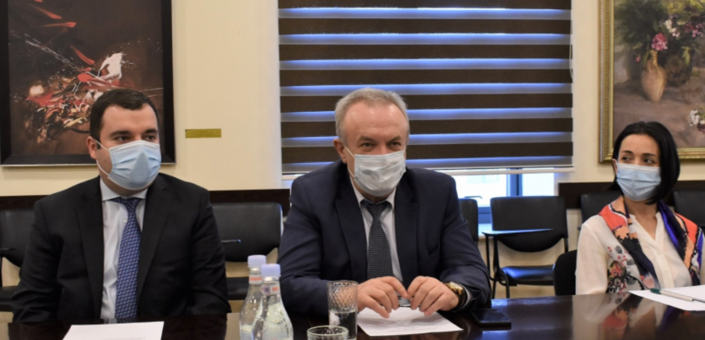 ԿԳՄՍ նախարարն ու փոխնախարարները հանդիպել են Տեղեկատվական և հաղորդակցության տեխնոլոգիաների (ՏՀՏ) գործատուների հետ