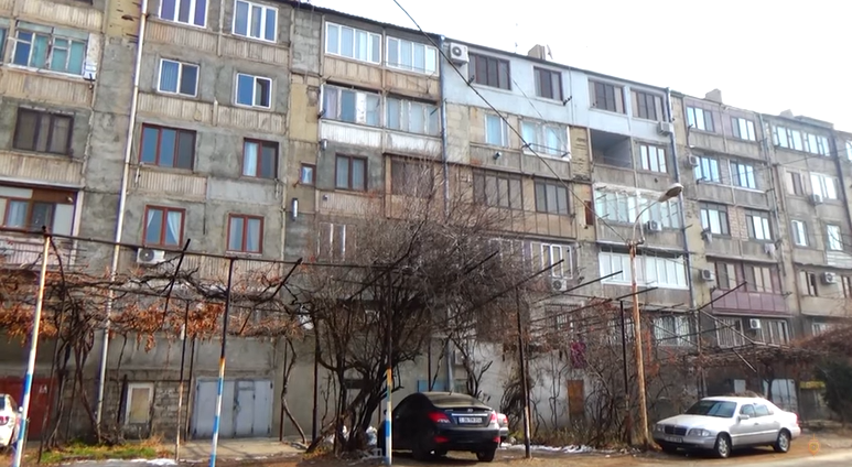 Փորձել էին բացել մուտքի դուռը, սակայն հանցագործությունն ավարտին չէին հասցրել