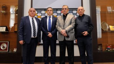 ՀՖՖ նախագահը պարգևատրել է ՀՖՖ հիմնադիր անդամներին