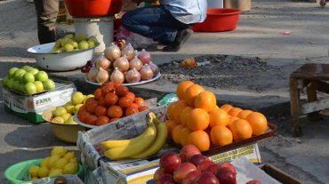 Ստեփանակերտի քաղաքապետը բացօթյա առևտրով զբաղվողներին ևս մեկ անգամ հորդորել է իրենց գործունեությունը ծավալել սահմանված վայրերում