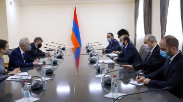 Արարատ Միրզոյանն ընդունել է Եվրոպայում և ԵՄ-ում Կանադայի հատուկ բանագնաց Ստեֆան Դիոնին