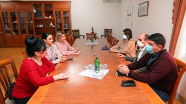 Արտակ Բեգլարյանն ընդունել է Նազիկ Ավդալյանին և Մարիաննա Մամյանին