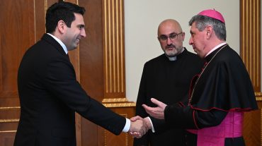 Ալեն Սիմոնյանն ընդունել է Հայաստանում Սուրբ Աթոռի առաքելական նվիրակ Ժոզե Ավելինու Բետանկուրին