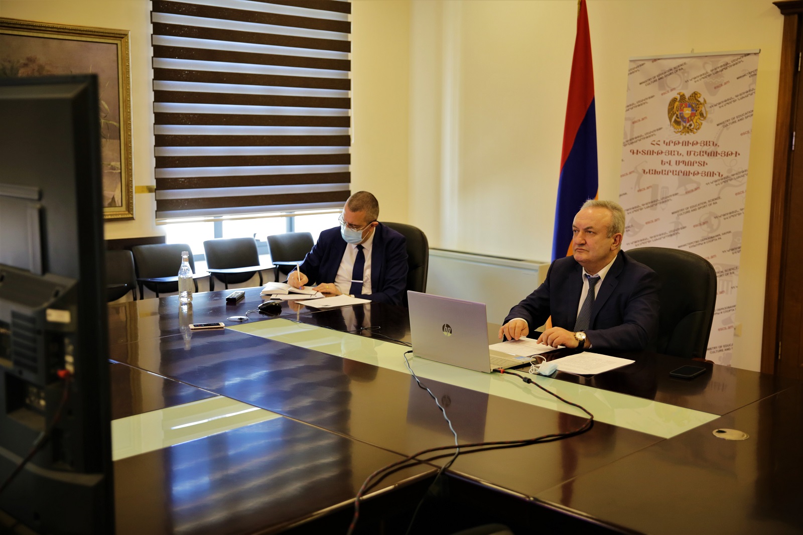 Վահրամ Դումանյանը տեսակապի միջոցով զրուցել է ԻԻՀ գիտության, հետազոտությունների և տեխնոլոգիաների նախարարի հետ