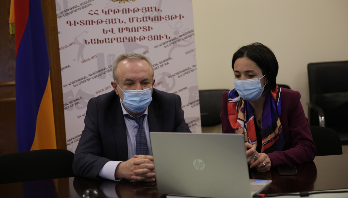 «Ինքնաբացահայտման լավագույն ճանապարհը կրթությունն է, հիմնարար գիտելիքը». Վահրամ Դումանյան