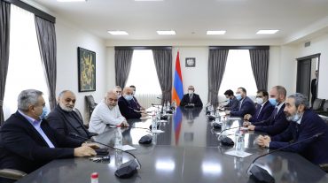 ԱԳ նախարարը Հայաստան-Թուրքիա հարաբերությունների կարգավորման գործընթացը քննարկել է Ռուբեն Ռուբինյանի և փորձագիտական հանրույթի ներկայացուցիչների հետ